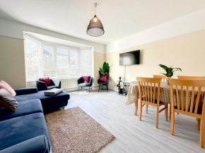 Bournemouth 3 Bedroom - Parking